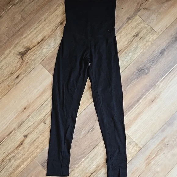 Maternity Pants Bundle Size Medium - Picture 14 of 16